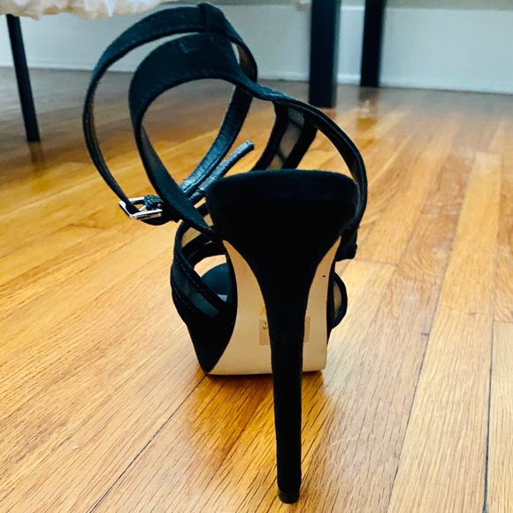 Black pumps - Picture 3 of 4